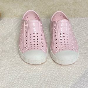 Native Shoes Glossy Pink